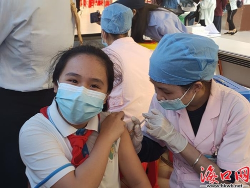 Trung Quốc tiêm vắc xin cho trẻ em 3-11 tuổi, mức độ an toàn ra sao?